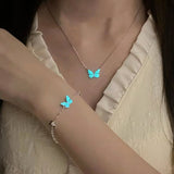 Pulsera de Plata Mariposa Azul que Brilla en la Oscuridad