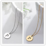 Collar de Oro con Colgante de Letra Elegante