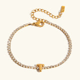 Pulsera Elegante de Oro con Letra en Burbuja