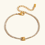 Pulsera Elegante de Oro con Letra en Burbuja