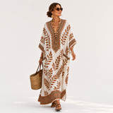 Nora | Kermanvärinen kaftaani kasvikuviolla